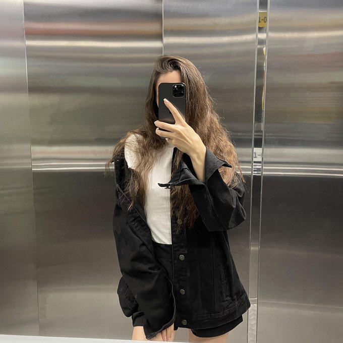 Why don't we get to know each other?😋💨 https://t.co/QTHdxqc72A https://t.co/lcaKWTzHDe