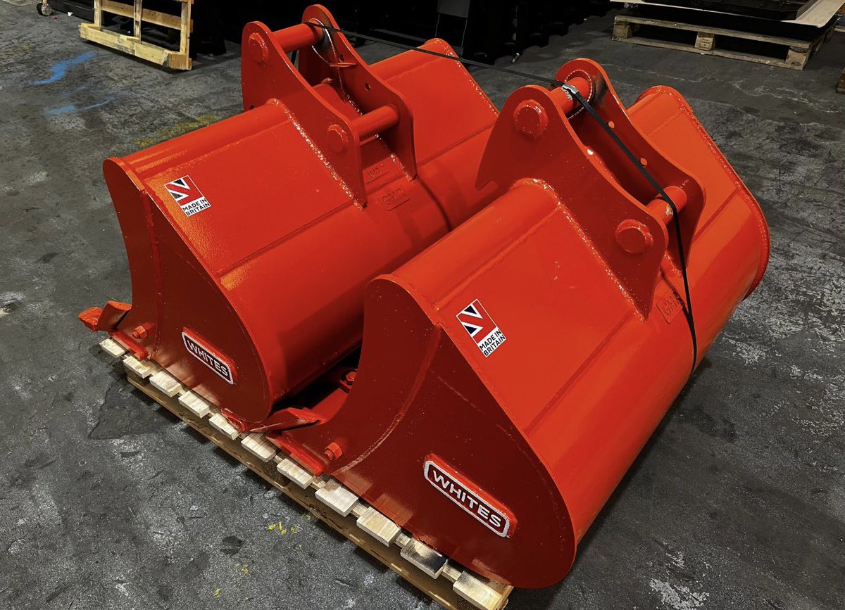WhitesBuckets's tweet photo. A sneak peak at a large consignment of buckets &amp; couplers being prepared for one of our UK Kubota dealers. 
🟠🟠🟠🟠 bespoke colours are a no cost option from Whites 😮‍💨💁‍♂️
#whitesdifference #whitesmaterialhandling #kubota #bespoke #excavator #madeinbritain #manufacturing https://t.co/xeLZ3Lb1Fu