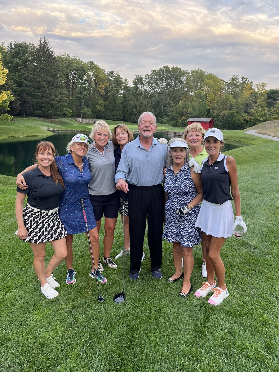 cjarrett81's tweet photo. RT @JimIrsay: My caddies on Crooked Stick 🙂👍 https://t.co/IGBiepMbyP