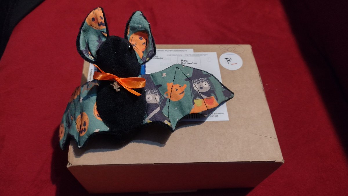 Sota_de_Picas's tweet photo. WIIIIIIIIIIIIIIIIIII! Ya he recibido el paquete de @foscanetworks!
(ni confirmo no desmiento que esté por dejarlo así directamente en la Billy de pendientes, que está muy bien empaquetaico) https://t.co/XvBwokYxyR