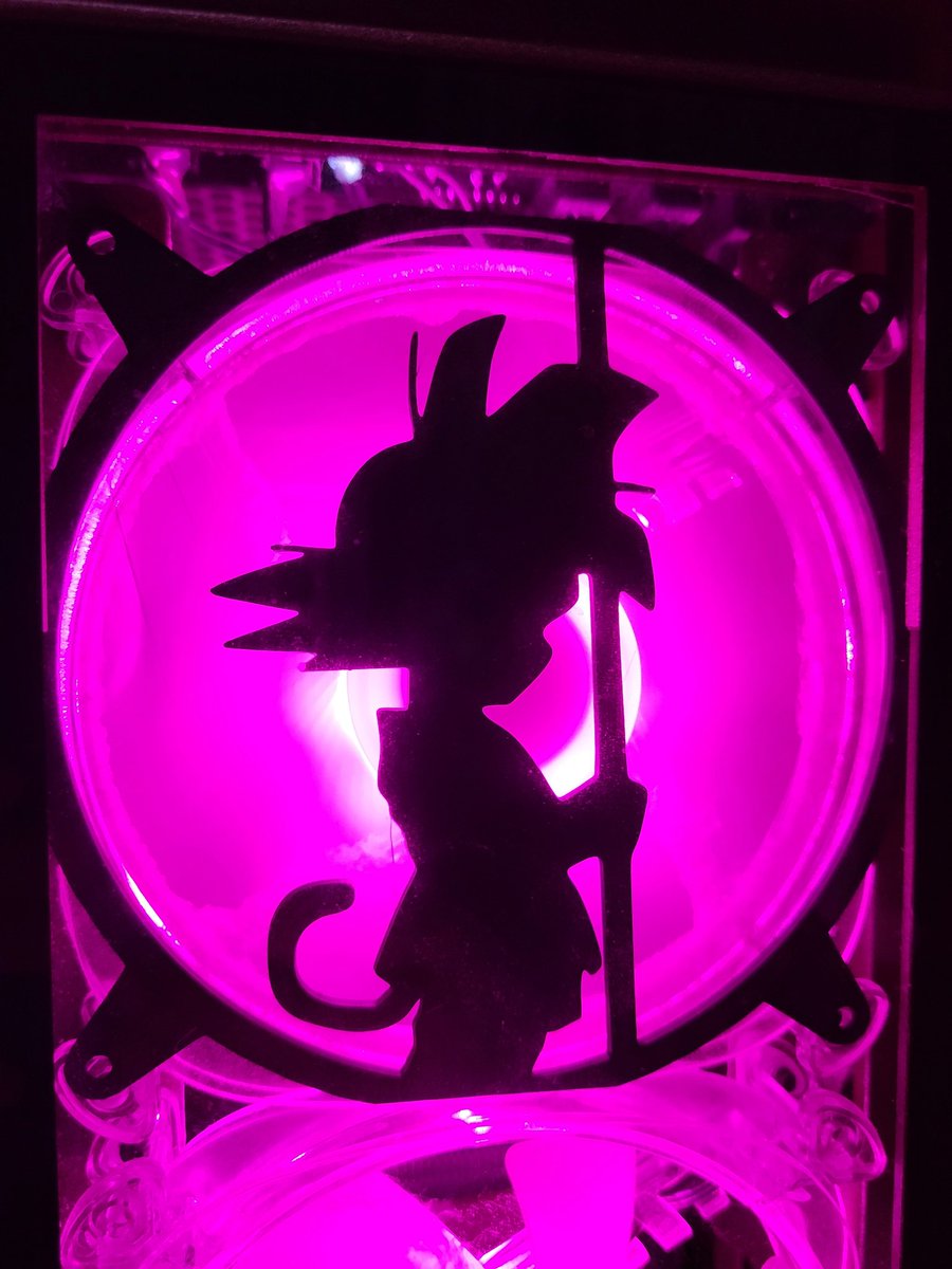 VinoLilly's tweet photo. Coming home from work, husband jumping around all happy, telling me to turn on the computer. 
So me turning on the computer..... and there is Goku https://t.co/qSvpj4TCuU