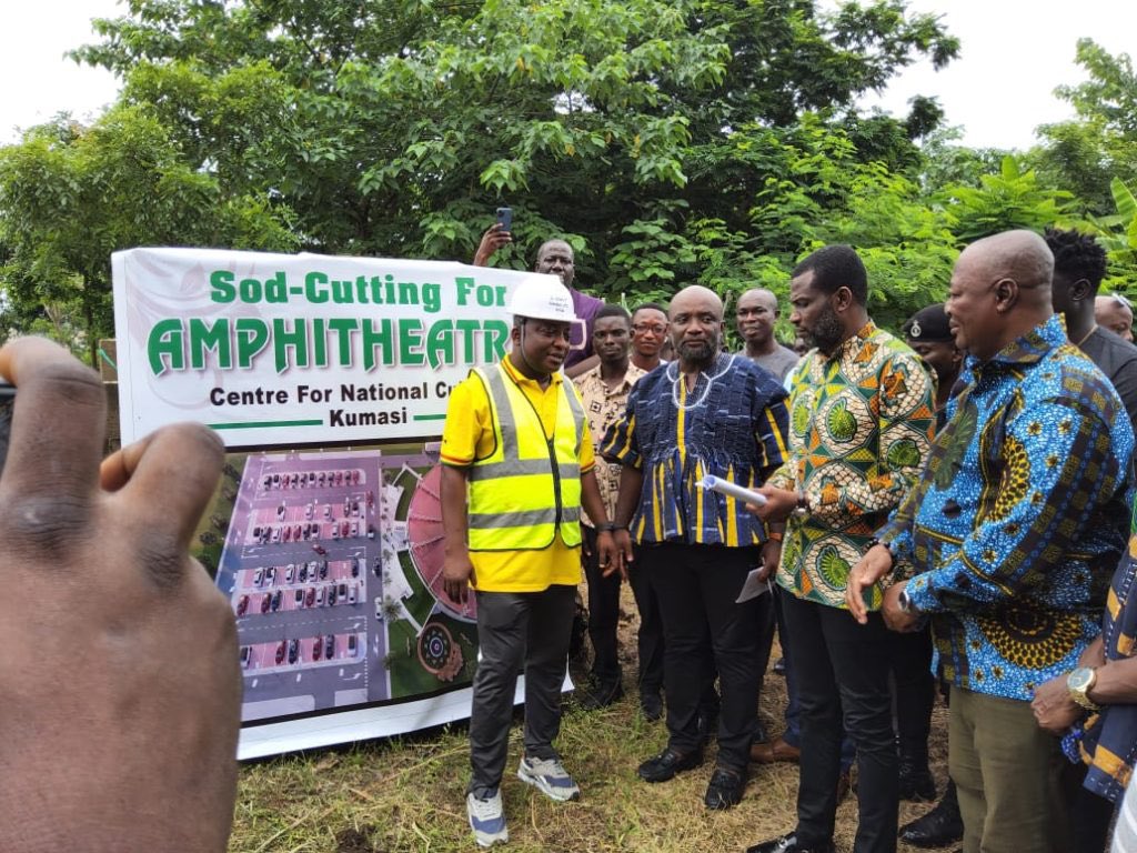 OleleSalvador's tweet photo. 👨🏾‍🍳🇬🇭✊🏾: My heart bleeds when respectable men who are old enough to be our fathers are put in such positions to be dragged and disrespected, because what is this shambolic display?

We were promised 9 amphitheaters in 2016; an additional 5 in 2020. In 2022, the Minister for Creative Arts, Tourism & Culture as well as his deputy, promised to finish at least 5 of these projects in major regions of the country by the end of 2022 cuz monies have been released. It didn’t happen. 

In 2023, there was a sod cutting/done(April 26) in Kumasi to start work and the deputy minister said by July ending, it should be completed. 

We are nearing the end of September and still counting & not even this Kumasi one being spoken of has been completed. 

Each of these amphitheaters cost $500,000 kind courtesy the World Bank and according to Mark Okraku Mantey(Deputy Minister of the Creative Arts…), the monies for these projects have already been deposited into the Ghanaian accounts. 

So where the fvck are the theaters? Thundering typhoons! Herh!

#OccupyJulorbiHouse #OcccupyJulorbiHouse