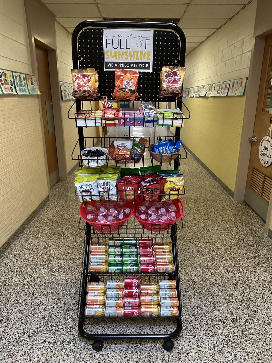Thank you to our thoughtful and creative Waverly PTA for coming room-to-room with the Staff Sunshine Cart today!  A treat from the cart went a long way toward helping us through this rainy Friday afternoon! ⁦🍿 🥨 🍭 🧃

<a href="/SachemPTA/">Sachem PTA Council</a>⁩ ⁦<a href="/SachemSchools/">Sachem Schools</a>⁩ #WeAreSachem