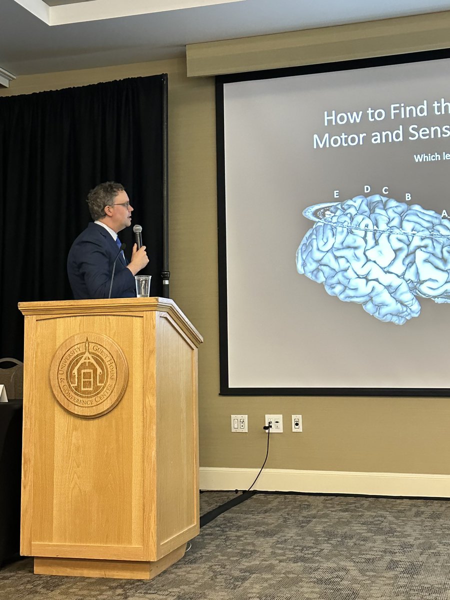 UofURadiology's tweet photo. Informative presentation from Dr. Matthew Glasser this afternoon! @UUtah @UofUHealth @UofUResearch #ImagingElevated #radres #raded #radleader https://t.co/0TamlHtv1B