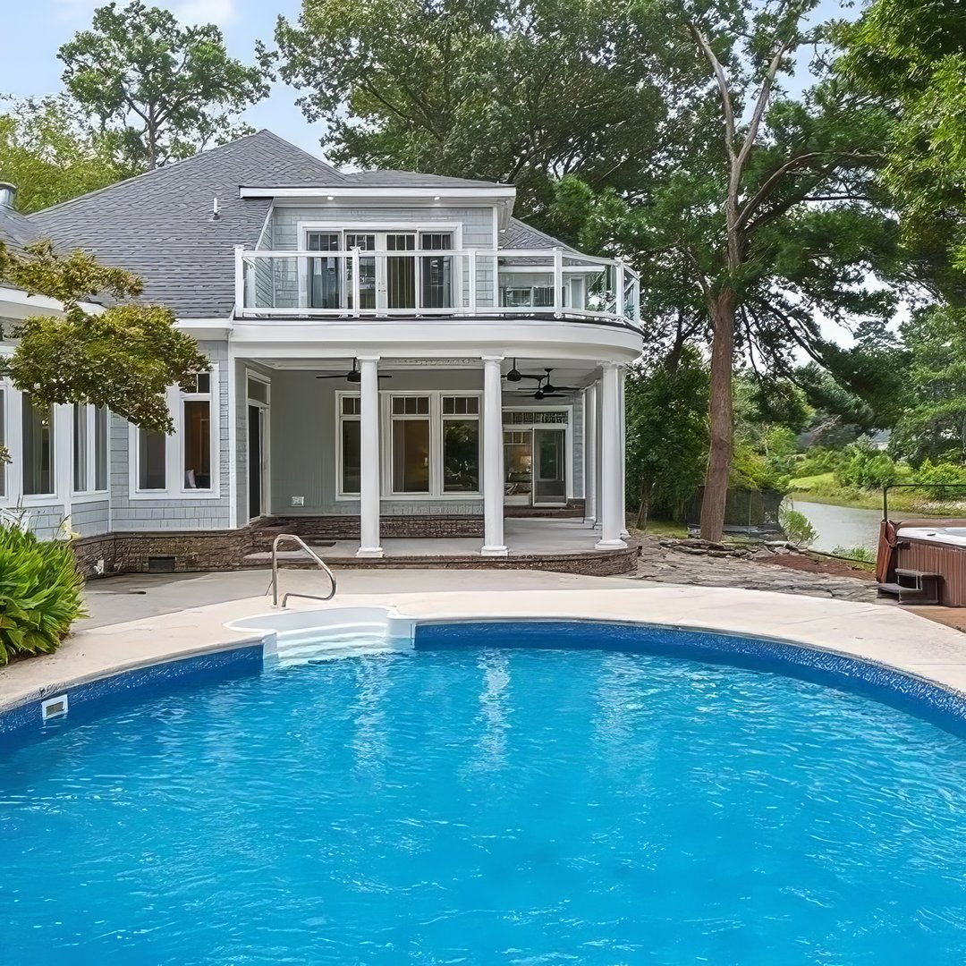 trentgoodman9's tweet photo. Former Pittsburgh Steelers left guard Alan Faneca is looking to sell his riverfront home in Virginia Beach, VA, for $3.75 million.
#realestate #AlanFaneca #finance #investment https://t.co/GvU6XNKMiG