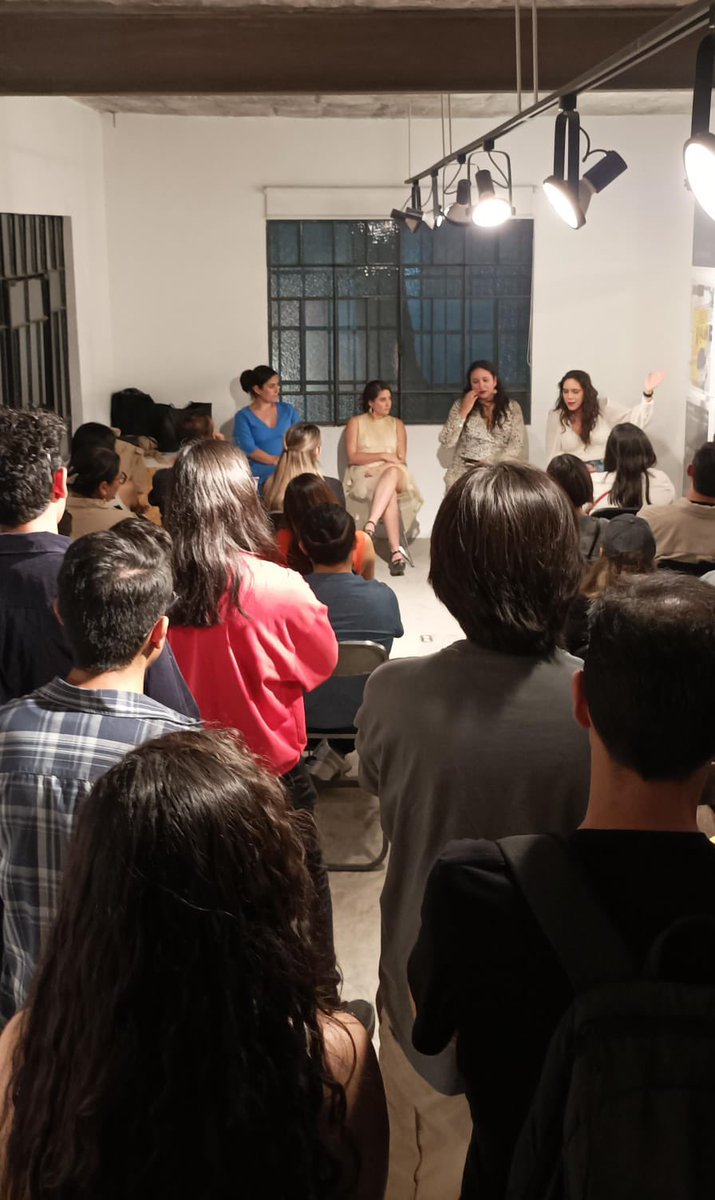 erikaloana's tweet image. estuvo muy linda la platica con estos mujerones ✨🙌🏼 #Proyector Expo #Ecologíadelamáquina 
Vayan a visitar la expo 👌🏼