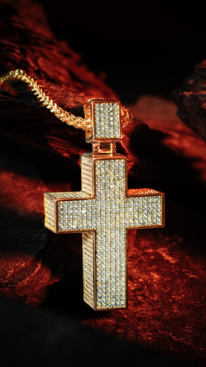 officialKingIce's tweet image. Friday Giveaway! The Stashbox Cross 

RULES:
Follow @Kingice
Tag 3 friends and share

1 lucky winner will be chosen next Friday.
#kingice #giveaway #crosses #jewelry”