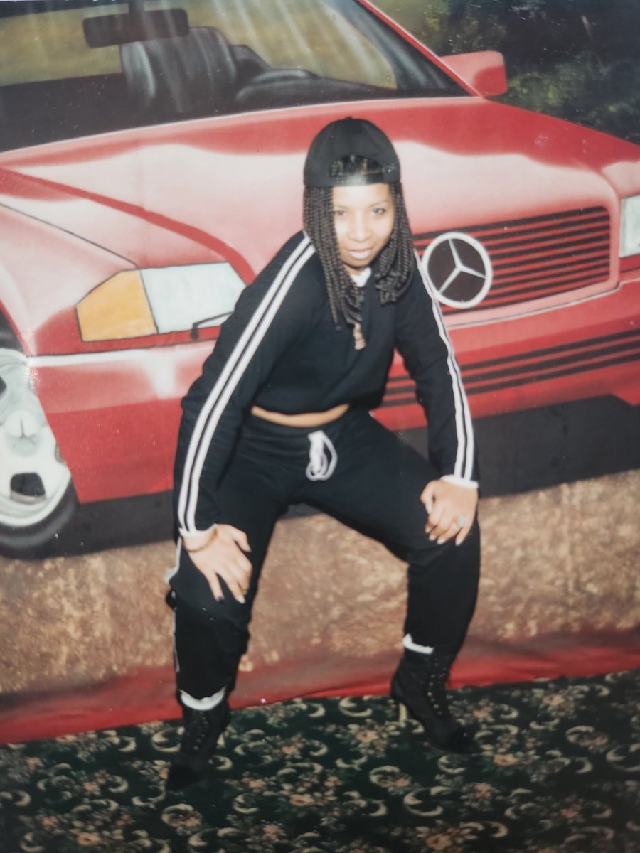 TVHostKJ's tweet image. And this would be my nanas daughter aka my aunt In front of a step &amp;amp; repeat car in the club during the 90s! 💯🥰😉 #samePose 🤣