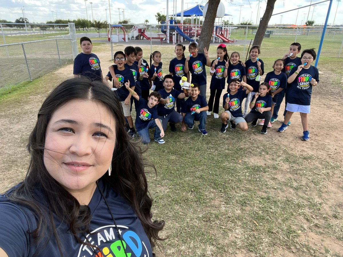 maestra_cavazos's tweet photo. Celebrating FUN FRIDAY after a hard-working week, long day of testing, and receiving awesome comments for following class expectations. On Fridayβs we wear our #3rdGradeClass spirit shirt! Extremely grateful to one of our parents for making them for us. π@scholarpride https://t.co/LkMOkhHGsT