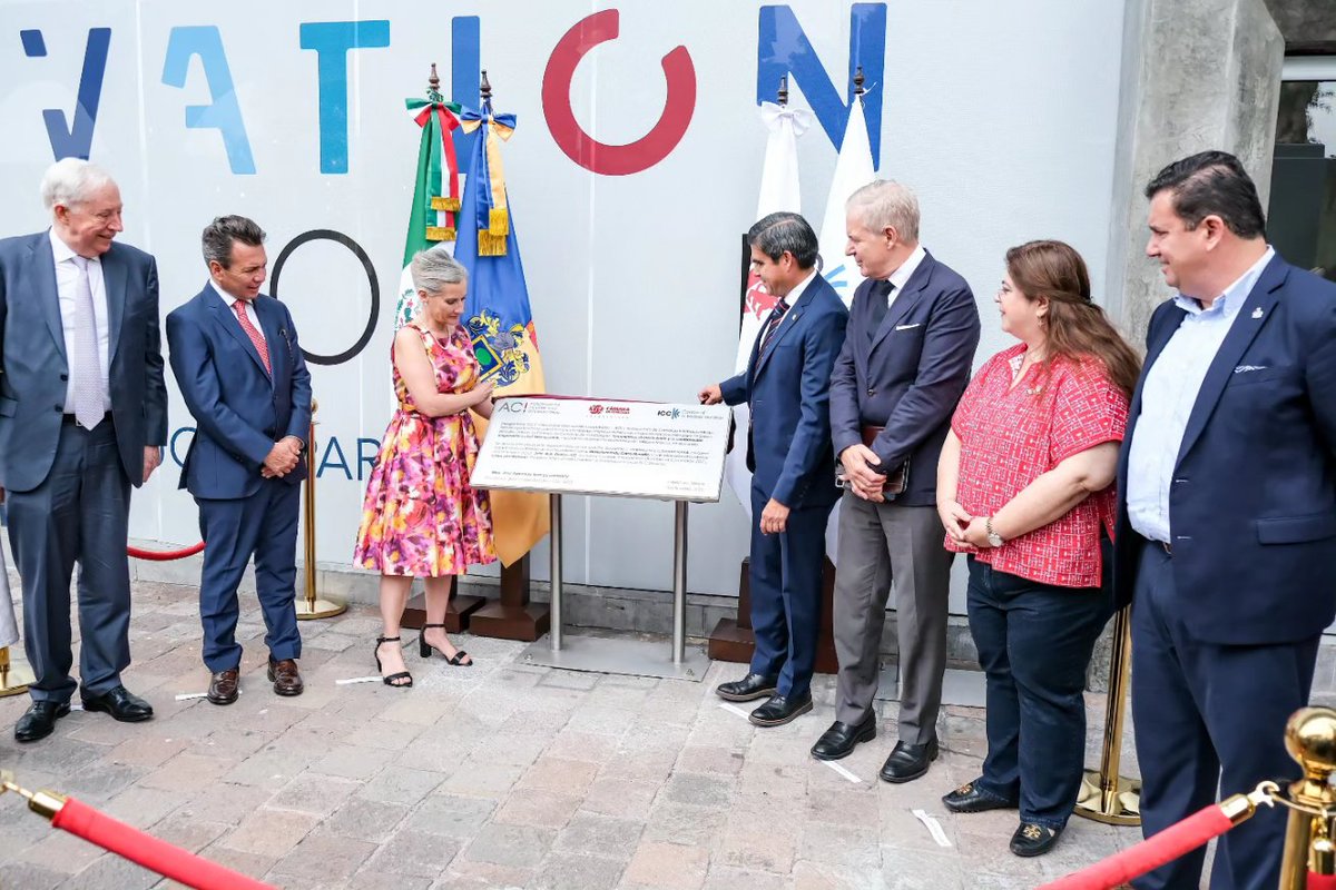 roberto_areched's tweet photo. Hoy Jalisco tiene un nuevo espacio para impulsar el emprendimiento. Felicidades @presidenteccgdl y @CamaradeCom_GDL por el  convenio con el @ICCMEXICO para que a través del Centro de Emprendimiento en Guadalajara  pueda facilitarse el comercio internacional. https://t.co/BfsD7j3wuN