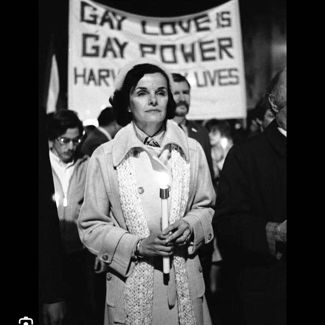 11/27/1979 @DianneFeinstein  walked in the candlelight march for #HarveyMilk and #GeorgeMoscone one year after their murders. I painted the banner behind her. #LGBTQ #sanfrancisco