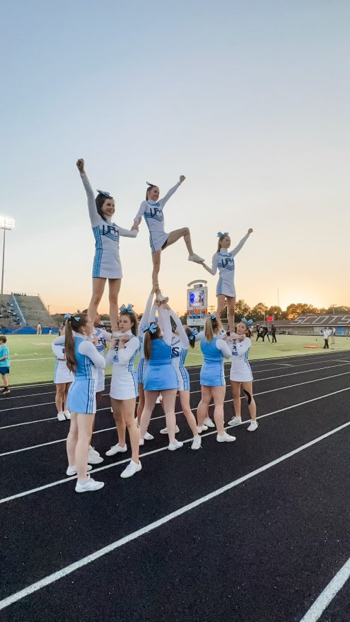 uphscheer's tweet image. Hello from the sidelines 🤍