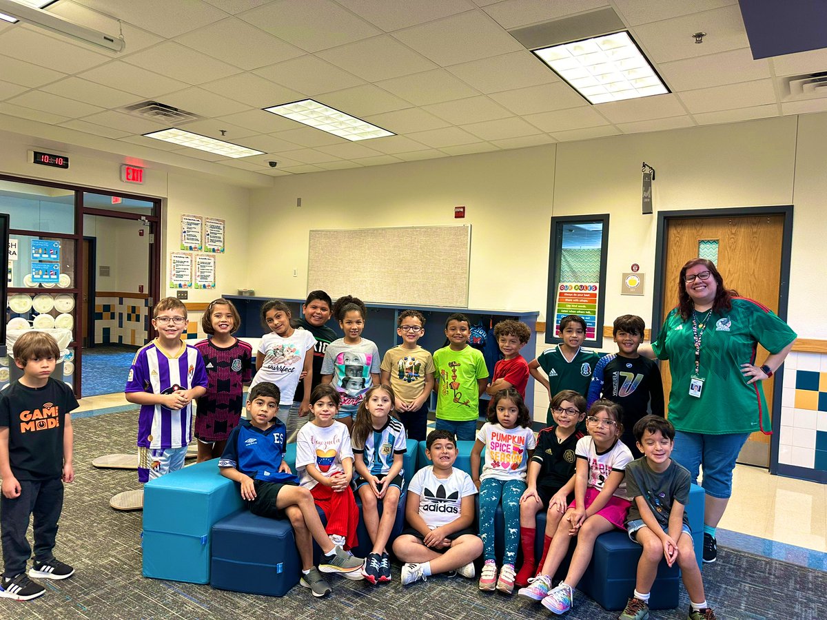Ms.Moreno (@msmoreno6) on Twitter photo Hoy tuvimos un gran día representando nuestra Herencia Hispana ❤️
Buenas conversaciones y todos aprendimos algo nuevo de las culturas de nuestros compañeros 🥰
<a href="/CarrollFISD/">Carroll Elementary</a>
#HispanicHeritageMonth2023 Hoy tuvimos un gran día representando nuestra Herencia Hispana ❤️
Buenas conversaciones y todos aprendimos algo nuevo de las culturas de nuestros compañeros 🥰
<a href="/CarrollFISD/">Carroll Elementary</a>
#HispanicHeritageMonth2023