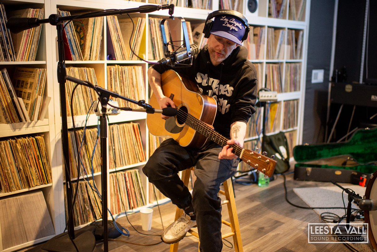 leestavall's tweet photo. As part of our Feature Friday series, we present to you @leasdef from the Portland, OR for Direct-to-Vinyl Live Session #2950.
#lathecut #lathecutrecords #leestavall #directtovinyl #brooklyn #NYC #greenpoint #analog #recording #indie #vinyl #record #nycmusic #recordingstudio https://t.co/wKR29lRg1H