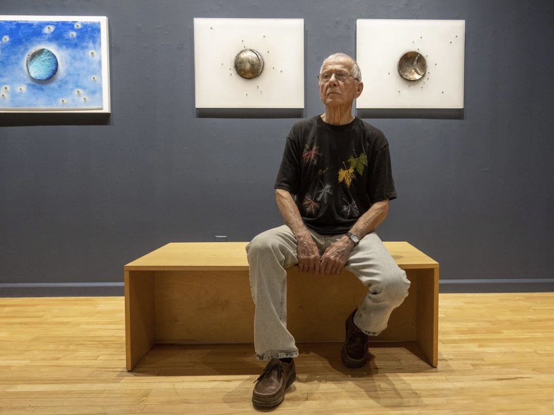 Latest work of celebrated sculptor Ed Zelenak on display at Gibson Gallery  lfpress.com/entertainment/… via <a href="/lfpress/">London Free Press</a>