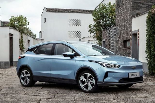 royalvolante's tweet photo. Geely México abrirá 37 agencias en el último trimestre, venderá 3,000 unidades en ese lapso y competirá con financiamiento BBVA con dos modelos SUV: Coolray y el eléctrico Geometry C.
☕🇲🇽
@GeelyMexico #Coolray #GeometryC https://t.co/MoFfgiHHgi