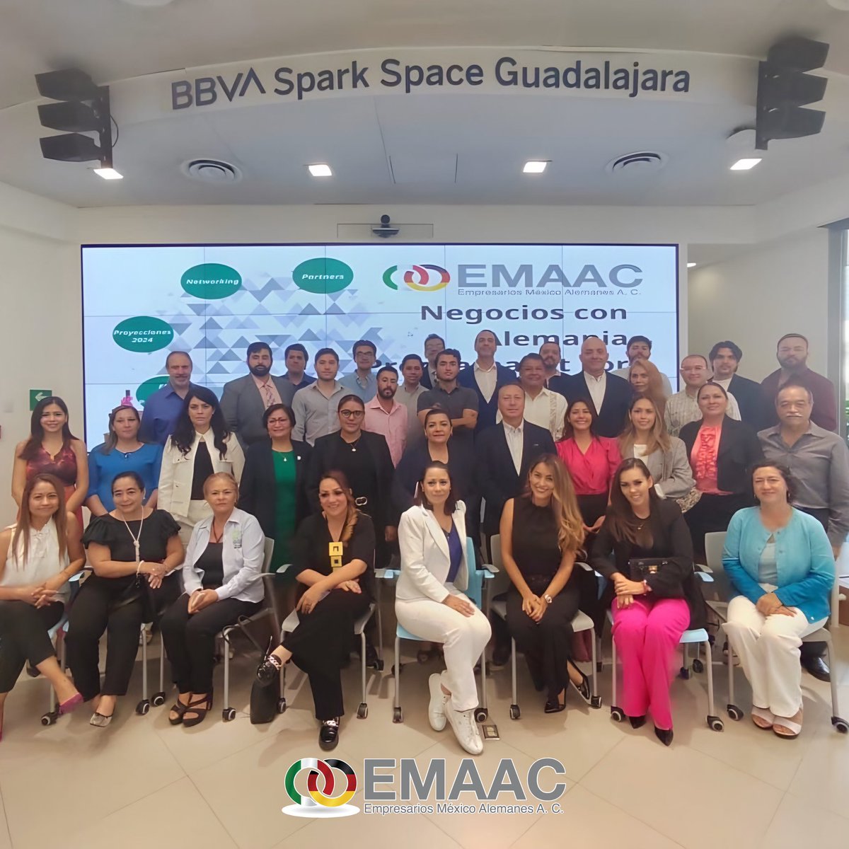 Emaac_oficial's tweet photo. Productiva sesión “Negocios con Alemania” del Programa #FitForPartnership en BBVA Spark Guadalajara, para todos los asistentes y participantes.
Agradecemos a los patrocinadores, proveedores y socios por su apoyo y realización. https://t.co/lV7pUDrRVw
