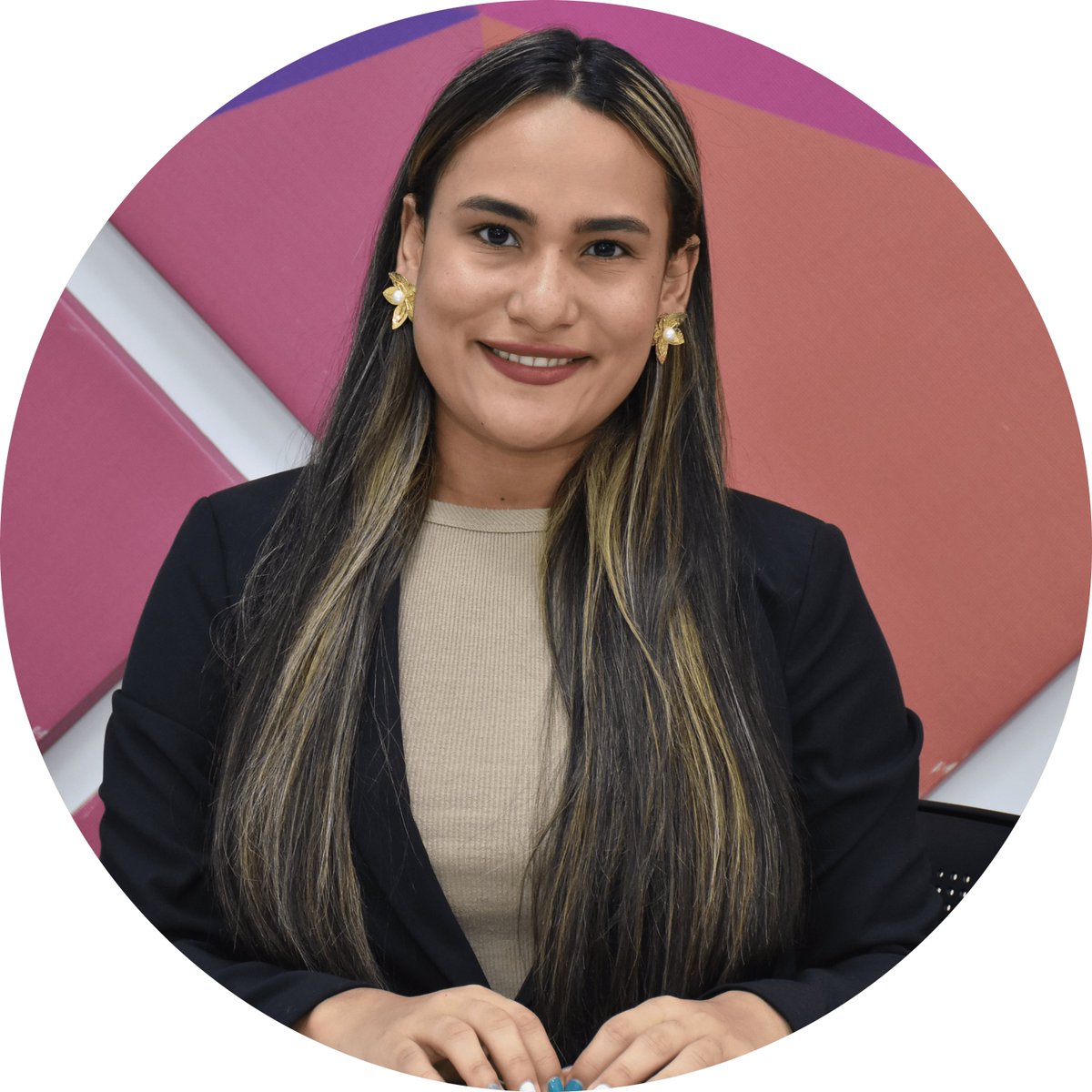 EdicionesUsb's tweet photo. La psicóloga Melissa Teherán, integrante del equipo de Publicaciones, editora ejecutiva de Psicogente fue seleccionada por la Universidad Simón Bolívar para realizar una pasantía internacional en la Universidad La Salle en la Ciudad de México. https://t.co/06cmJQiMrV
