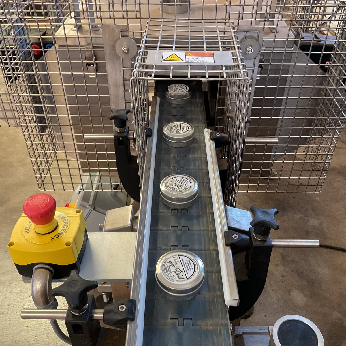mcchrystalsuk's tweet photo. Our new sleever is up and running! We have updated our packaging🙂High speed! High tech!
#mcchrystals #sleever #newmachine #snuff #schnupftabak #smokelesstobacco #tobacco #nicotine https://t.co/6fWOm4D745