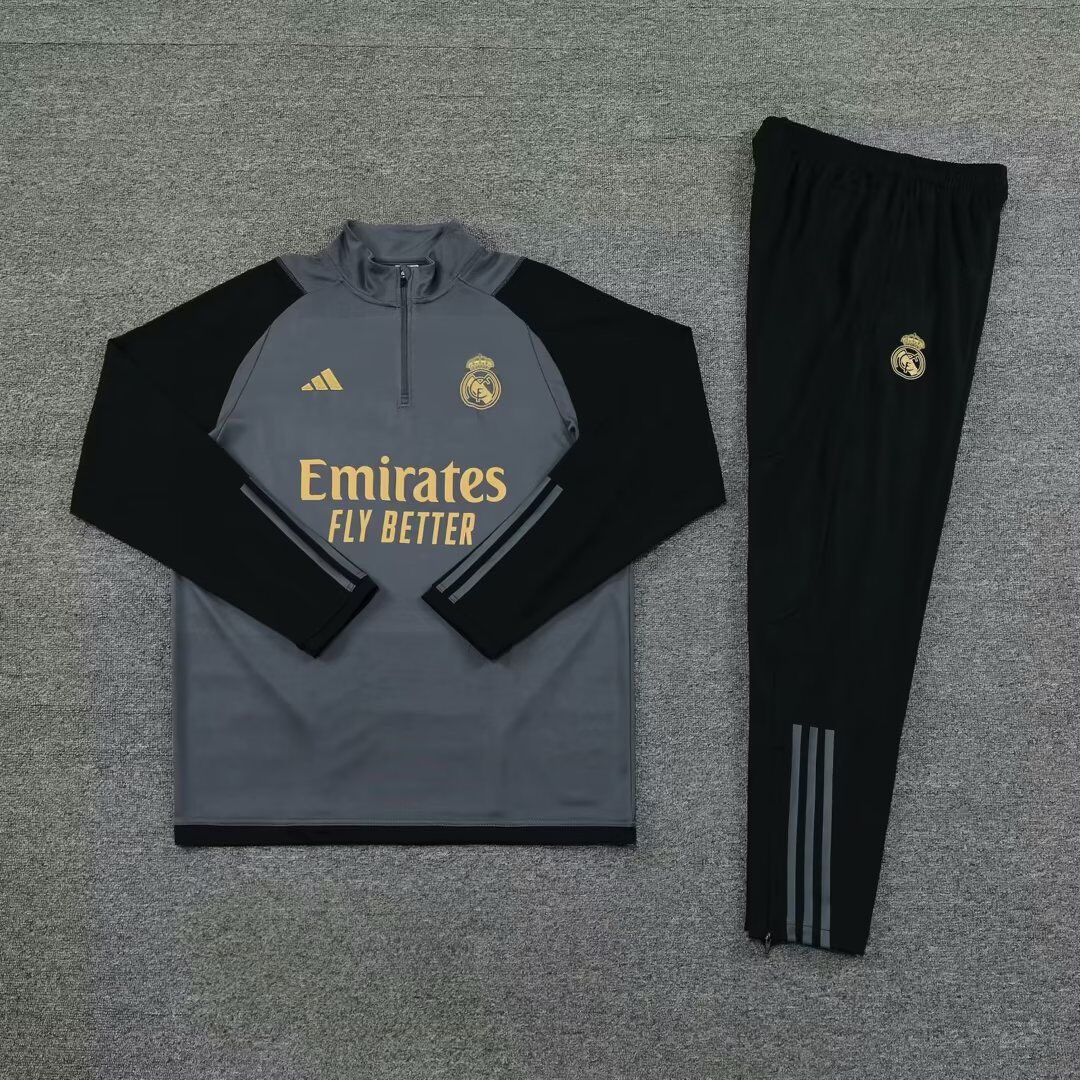 MadridismoreaI's tweet photo. 🚨🚨 SORTEO INTERNACIONAL 🌏

Sorteo de un chándal del Real Madrid a elegir por el ganador entre todos los que: 

1- Den RT a este tuit. 
2- Seguir a @Ctinfo_17 y a @MadridismoreaI . 

*OPCIONAL* 
- Mencionar a un amigo (doble participación)

Ganador el martes 3 de octubre. https://t.co/aizhYKFz5T