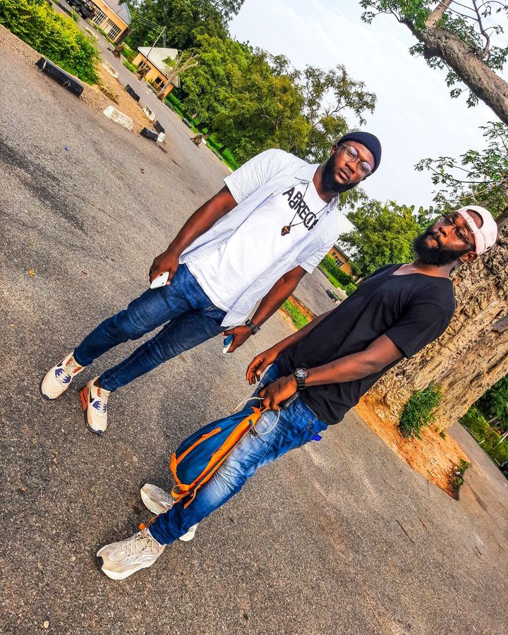 AndyjnrUmaru's tweet photo. Post a Picture of You in  JEAN please 🙏🏾  💙🖤 https://t.co/rj9ZeQHsZ7