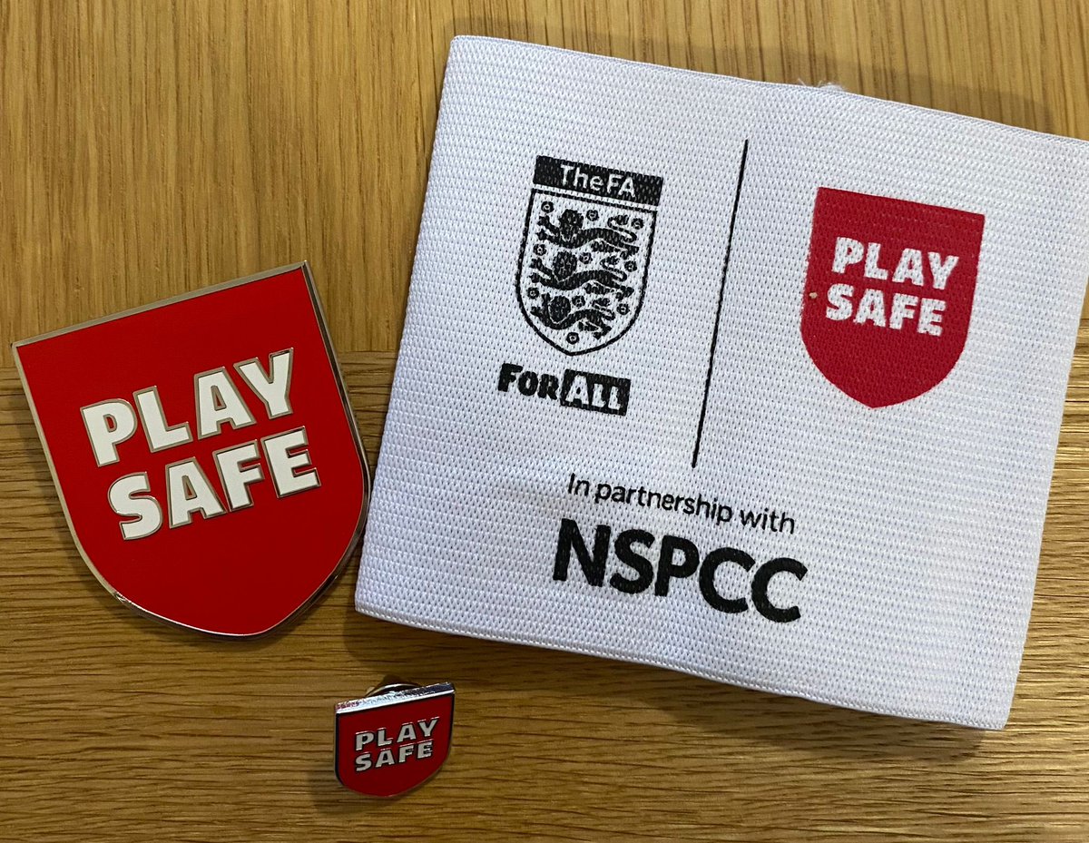 Halas Hawks Hunters Girls U13 (@halashunters23) on Twitter photo This weekend we’re supporting the FA Play Safe weekend . Thank you <a href="/BirminghamFA/">Birmingham County FA</a>, our players will be wearing armbands and receive pin badges and our coaches will be wearing pin badges - let’s create a safe place to play football. <a href="/Teamgrassroots_/">Grassroots</a> #PlaySafe #safeguarding This weekend we’re supporting the FA Play Safe weekend . Thank you <a href="/BirminghamFA/">Birmingham County FA</a>, our players will be wearing armbands and receive pin badges and our coaches will be wearing pin badges - let’s create a safe place to play football. <a href="/Teamgrassroots_/">Grassroots</a> #PlaySafe #safeguarding