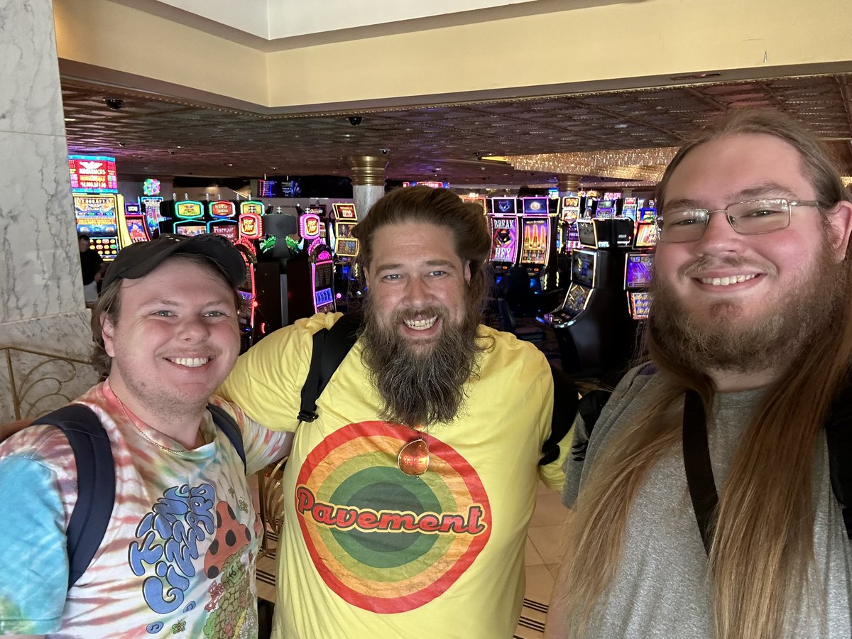 bigb0790's tweet photo. #MagicConVegas was one of the best MTG experiences I’ve ever had. Played some awesome games and got to meet so many cool people like @SaffronOlive and @bmkibler. So glad to be a part of @SmoothBrainEdh and am looking forward to what is to come!! https://t.co/o5OKu2Kq4O