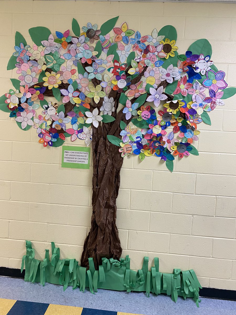 LTishaColeman1's tweet photo. Friendships in school help to create a sense of belonging. Our 4th grade scholars created a friendship tree that identifies good qualities in a friend! #PBIS #BetterOnPurpose @WeAreNolanOwls @JacqueBossAA @browndr1091 https://t.co/p1gEpadIri