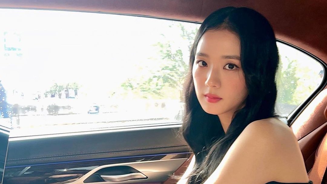 © #PGGlifeRP › 𝗡𝗘𝗪 𝗨𝗣𝗗𝗔𝗧𝗘, 📢!
Via #TMZRP Official Twitter Account.

𝗞𝗶𝗺-𝗝𝗶𝘀𝗼𝗼 (<a href="/gxdxhrn_/">Candëlla; IT'S AYSLIN'S BIRTHDAY 🥳</a>) was recently spotted attending to Allie and Dylan's bachelorette party in a beautiful outfit created by her friends from Dior (<a href="/DiorCoutureRP/">Dior Fansite ᴿᴾ</a>)