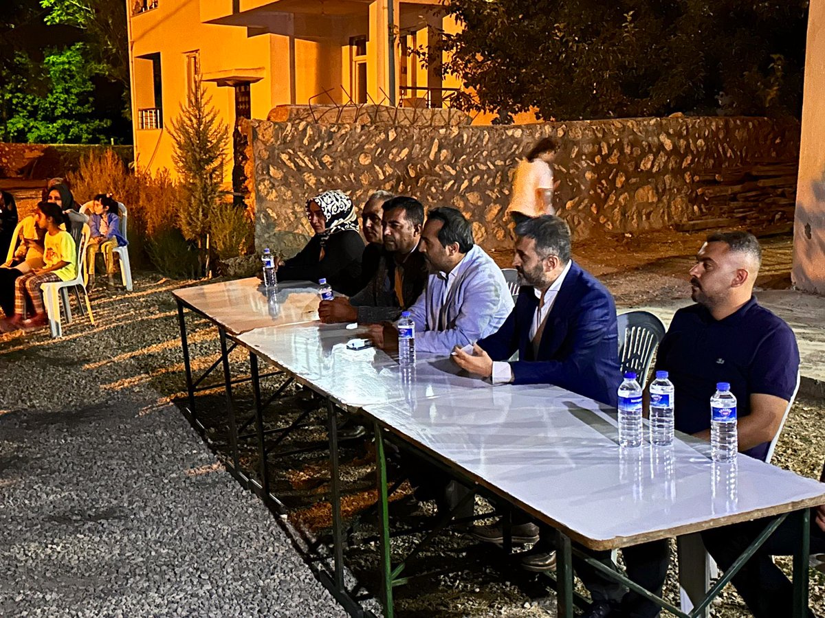 esn_ylmz44's tweet photo. AK Parti #Malatya Milletvekilimiz Abdurrahman Babacan ve İlçe Başkanımız Ramazan Yaylacı‘nın katılımlarıyla Özal mahalle sakinlerimiz ile bir araya geldik.

Güzel şehrimizi yeniden inşa edip, yaralarımızı hep birlikte saracağız.

📍Özal Mahallesi https://t.co/YysF8opl8L