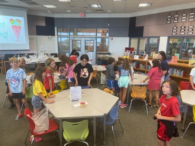 HuebnerLibrary's tweet photo. Gina's Genre Gelato Shop reopened today for 5th grade. Orders were triple scoops - for each order, students had to identify the genre of three different books and build a gelato sundae to match.
#SchoolLibrariesMatter #huskiesleadingthepack #RootEdHuebner #neisdlibs https://t.co/pw3vAXFPb5