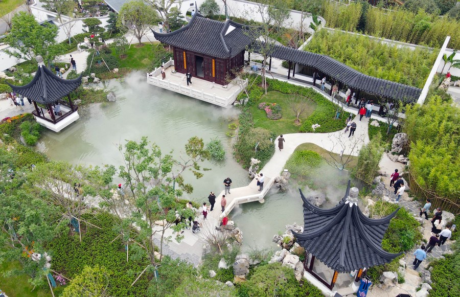 CGMeifangZhang's tweet photo. The 14th China Int'l Garden Expo is now open in Hefei, Anhui province.
An extraordinary opportunity to explore the rich diversity of gardening in the world.

https://t.co/xJGkeRxBXh