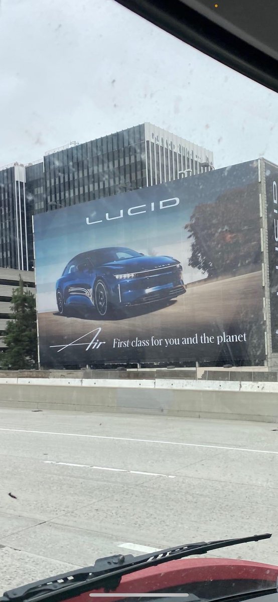2028Lucid's tweet photo. Lucid Air Sapphire now in production. 🔥😍 https://t.co/vrz81CgPHp