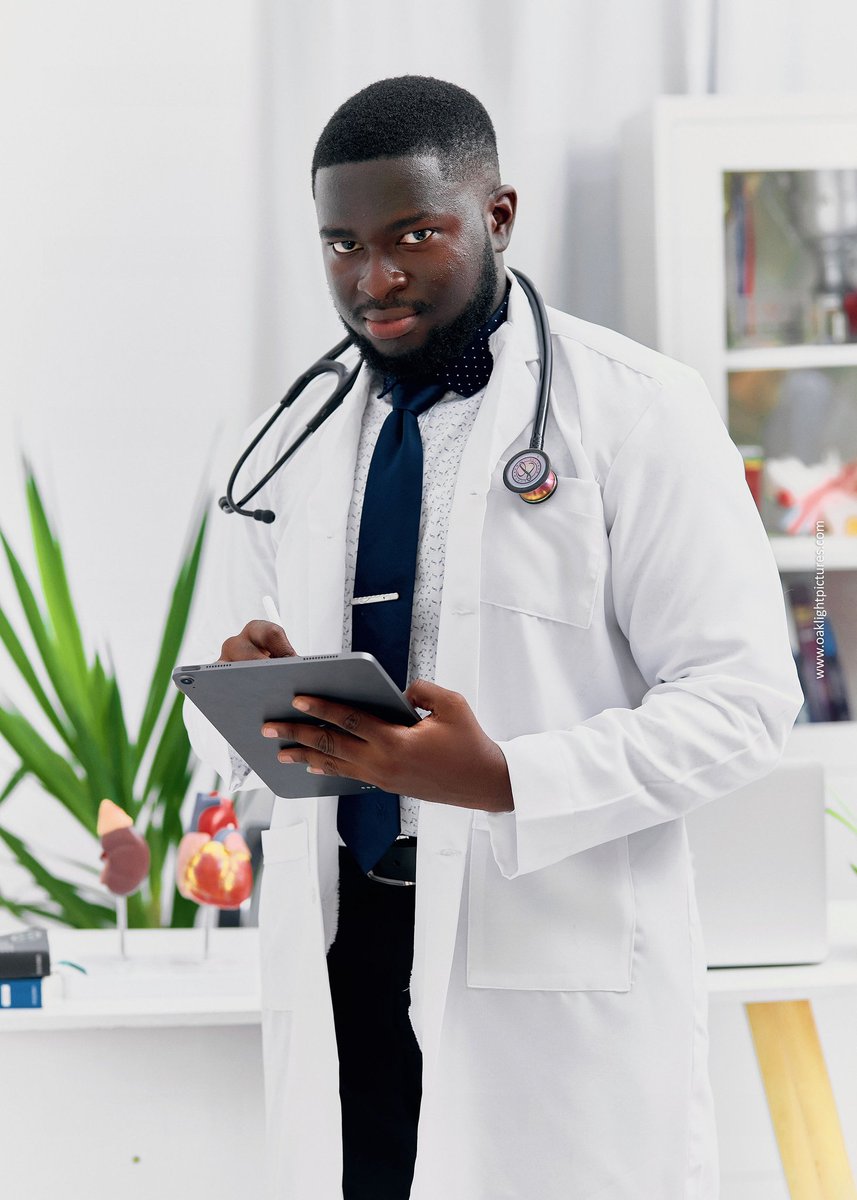 SnyderWatch's tweet photo. Dr. Emmanuel Ofosu-Brakoh Jnr🩺 #KSMD2023 https://t.co/vLRYb77JXx