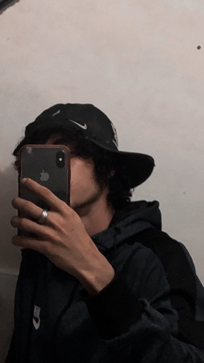 whitee_daddy's tweet photo. 🦇🤌🏻 https://t.co/Ck6KN5XFy2