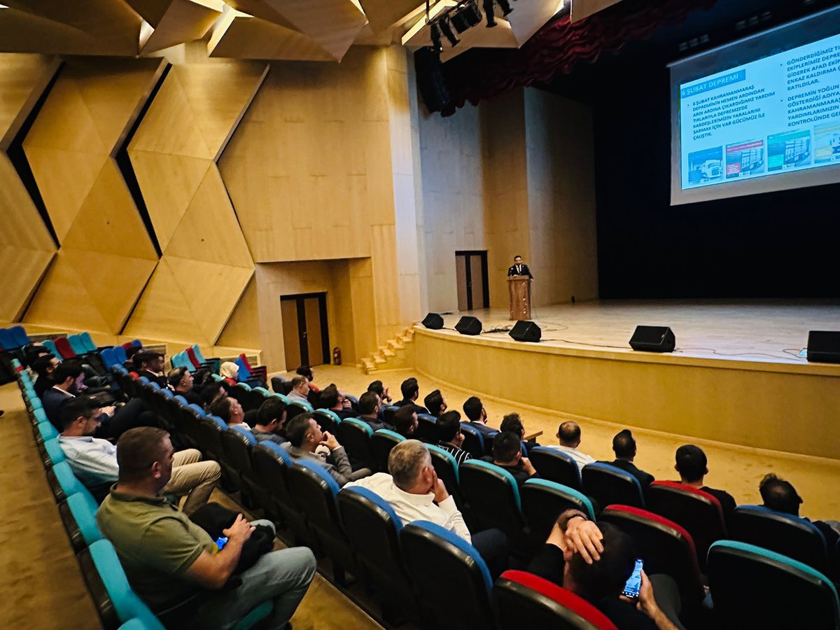 Asım Derneğimizin olağan genel kurulunda başkanlık görevini devreden Ebubekir Türkmen'e <a href="/ebubekirturkmn/">Ebubekir Türkmen</a> teşekkür ediyor, yeni başkan seçilen Murat Can Doğan'a <a href="/avmuratcandogan/">Av. Murat Can Doğan</a> başarılar diliyoruz.