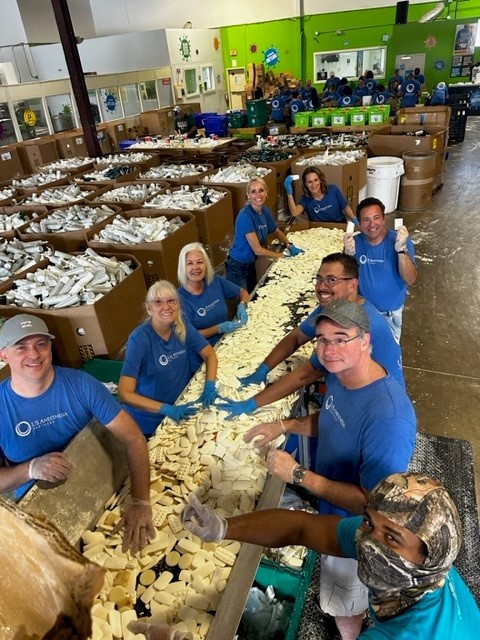 USAP_Updates's tweet photo. We're proud to partner with @CleantheWorld, a mission-driven enterprise saving lives with recycled soap and hygiene products.

At our USAP volunteer event, we sorted 60,000 used soap bars for recycling and packed 35,000 brand-new bars that are headed to Zambia. #USAPCaresWeek https://t.co/EayyT0hOpa