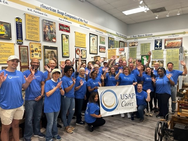 USAP_Updates's tweet photo. We're proud to partner with @CleantheWorld, a mission-driven enterprise saving lives with recycled soap and hygiene products.

At our USAP volunteer event, we sorted 60,000 used soap bars for recycling and packed 35,000 brand-new bars that are headed to Zambia. #USAPCaresWeek https://t.co/EayyT0hOpa