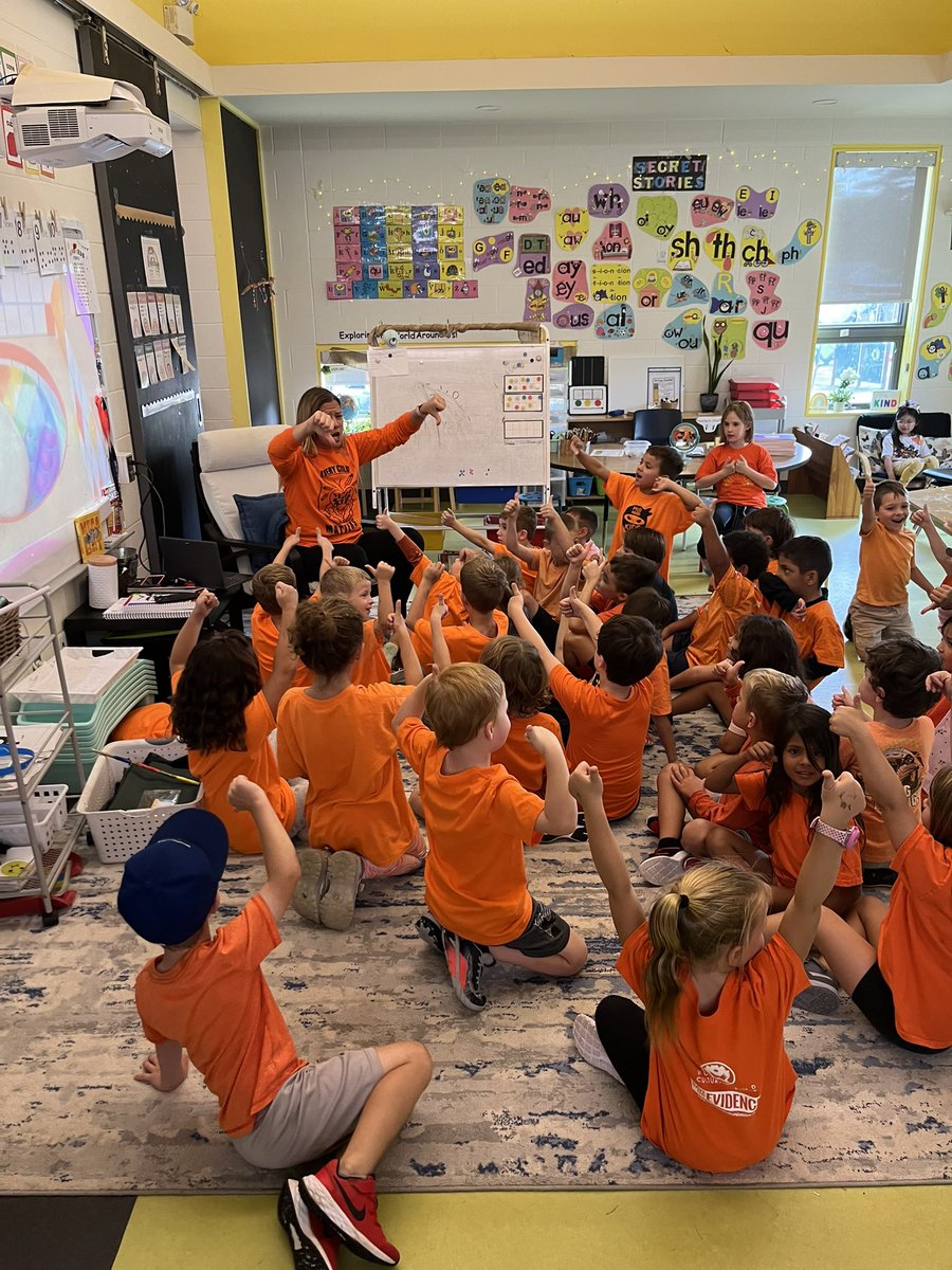 avandernut's tweet photo. @lindsfish85 @GreenbrierScho1 @GEDSB And a BIG thanks to our awesome Principal @tjcronk for teaching our classes a new cheer while we cleaned up our messy learning! https://t.co/6bCg4m4kXv
