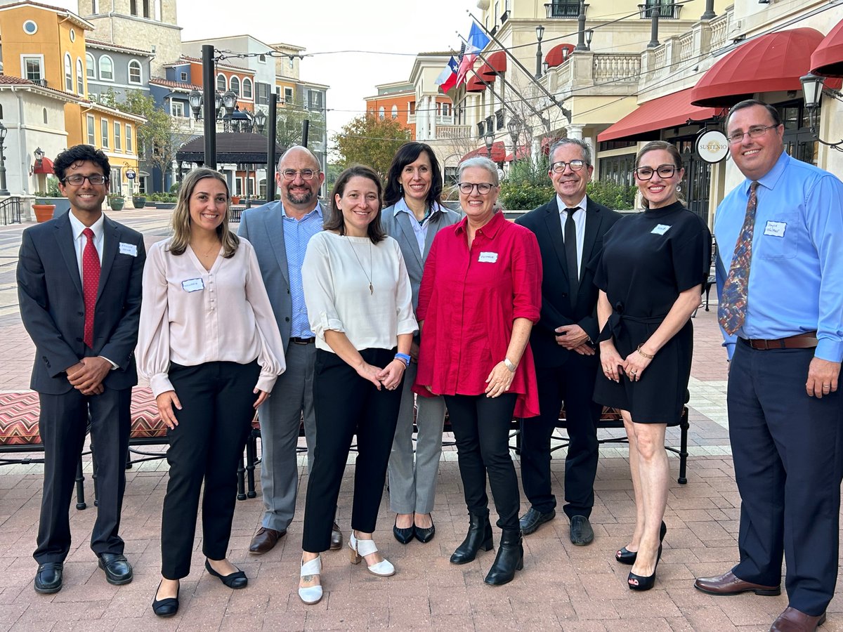 This great team at #BIAF presented their work at our annual symposium, including ongoing R&D on new diagnostics, targeted gene silencing & alternative porphyrins. #lungcancer #biotech #research #therapeutics #cancertherapeutics #cancerdiagnostics #loveyourlungs #cancerscreening