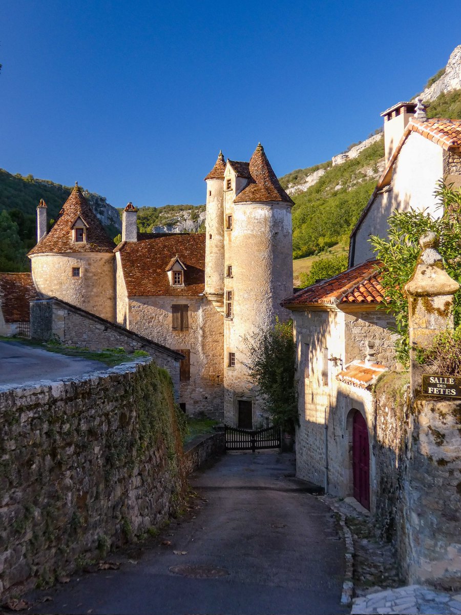 Les jolis villages du Lot ! 😍#autoire #lot #MagnifiqueFrance #quercy #france #plusbeauvillagedefrance #france #jaimelaFrance