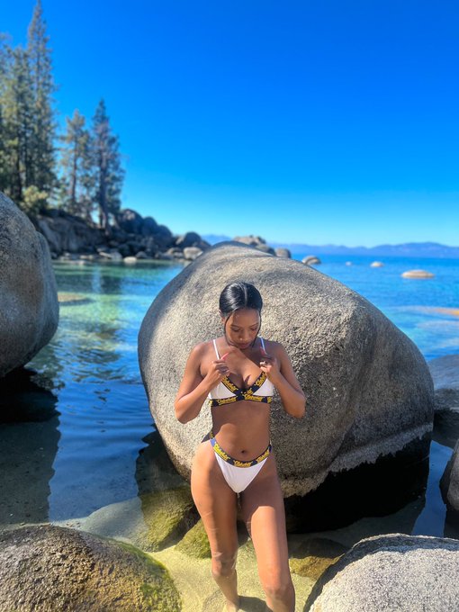 Went to the most gorgeous clothing-optional beach yesterday! https://t.co/b4G94e7Xho<a href="/tag/mvsales"class="tags"><span>#mvsales</span></a>