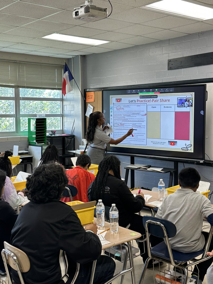 KeyMS_Cougars's tweet photo. Learning & Growing at KMS! 💜💛💜💛
#WeGotTheKey #TeamKey https://t.co/NuhBZ1tcin