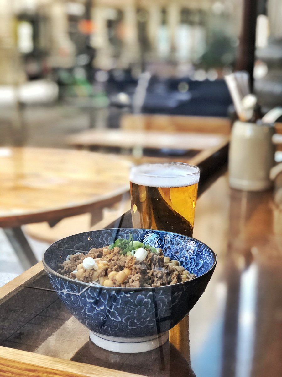 Happy mid autumn festival 🎑

The weather is starting to get a lil cooler and that' a calling for bowls of spiciness🍜🍻
From 3rd of October, dinner is back  <a href="/AldgateTap/">The Aldgate Tap</a> from 6-9pm🎉
Will be waiting for you both at Aldgate and Marylebone location 😋🥂