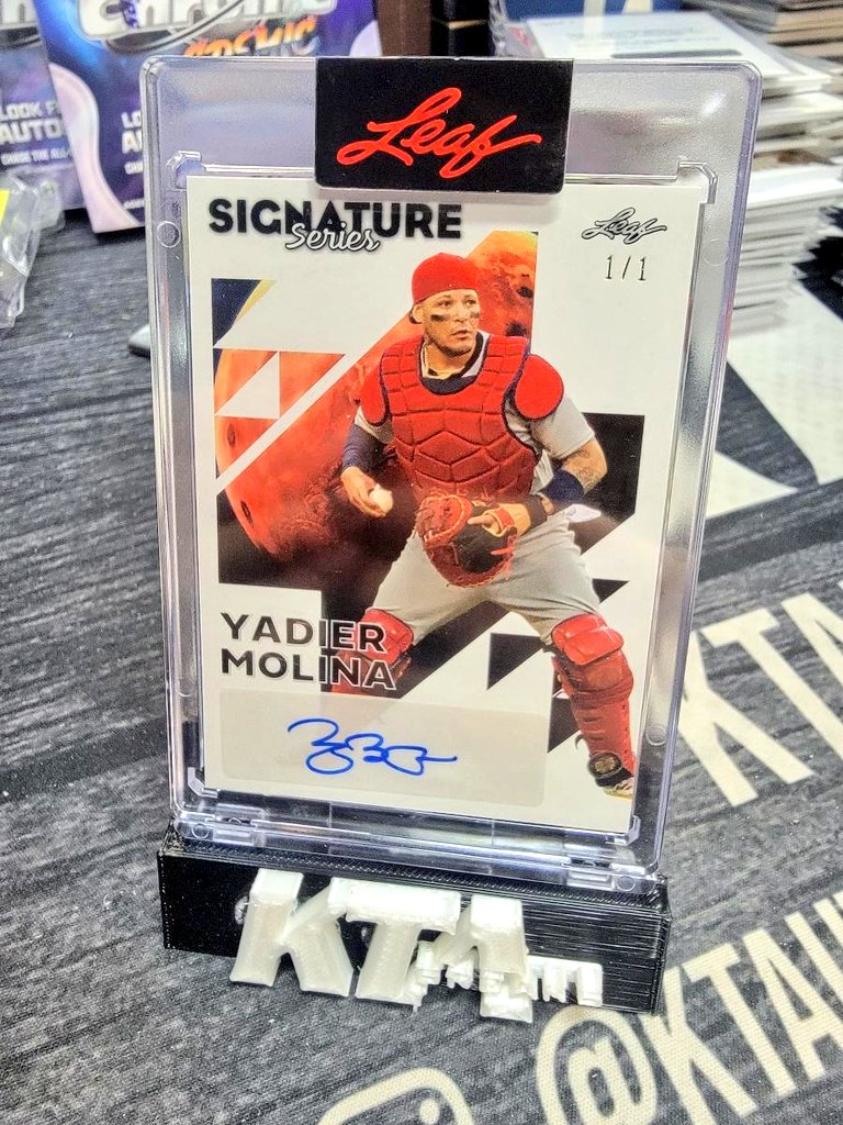 KTAuthentics's tweet image. Recent Hits from @Leaf_Cards Signature Series Baseball #ktabreaks #LeafCards #LeafBaseball #LeafSignatureSeries #Baseball #MLB #Baseballcards #sportscards #collect #groupbreaks #casebreaks #breaks
.
.
.
Join a group break at 
ktabreaks.com