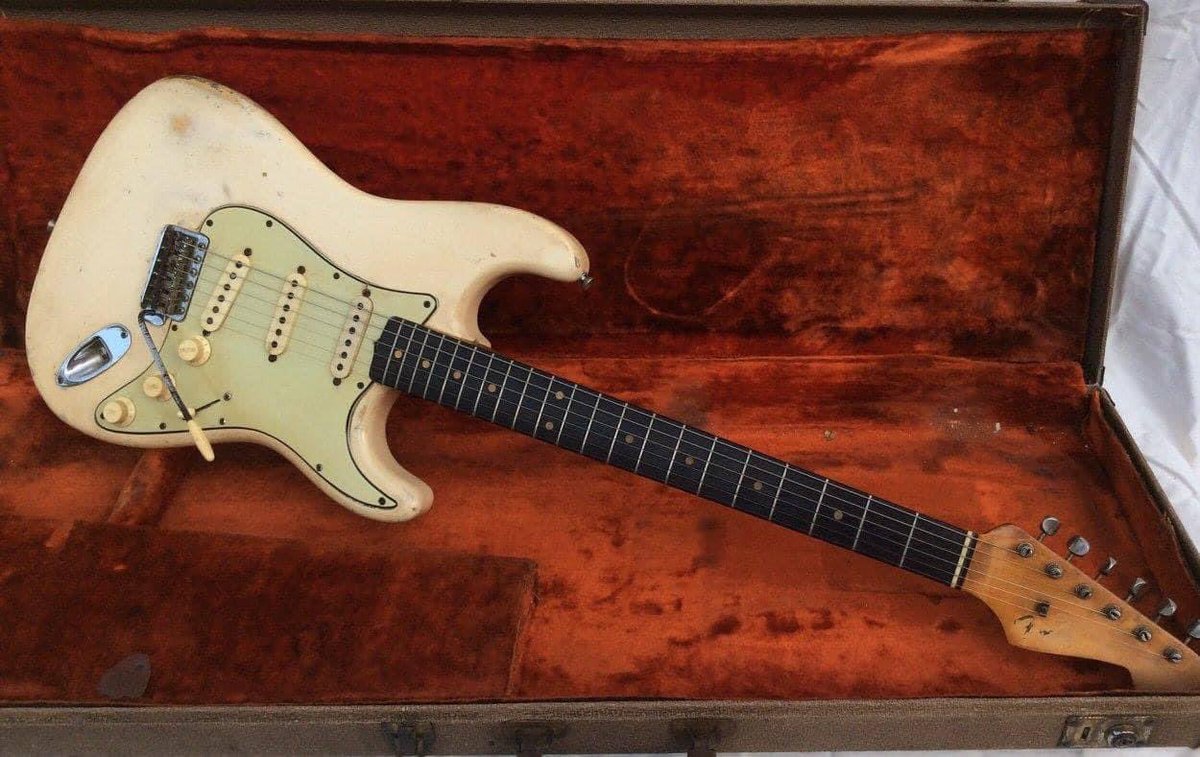 Howlin’ Wolf’s 1963 Stratocaster 🥃 #howlinwolf #Fender #bluesmusic