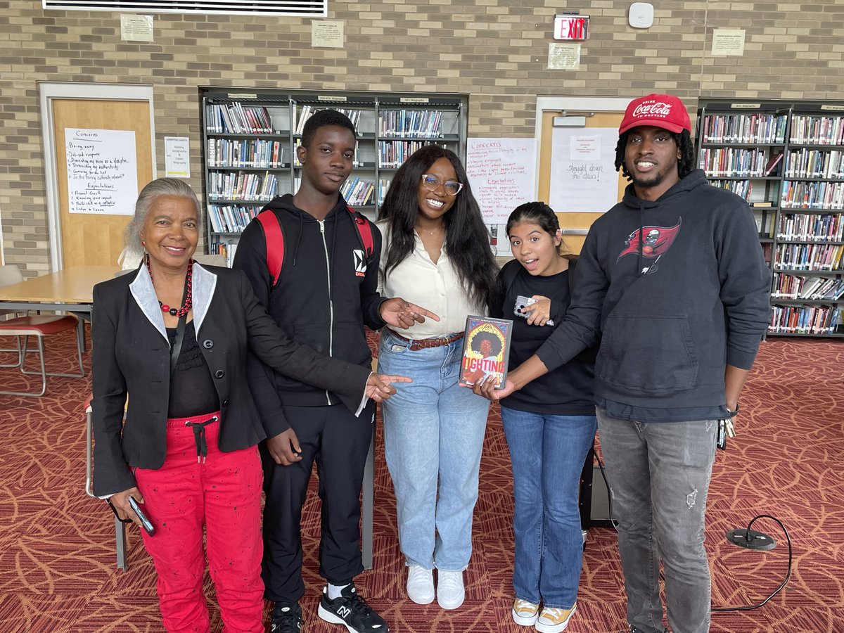 DunbarHSDC's tweet image. What a way to close out the school week! We wrapped SGA elections, Homecoming Royal Court, heard from an amazing author, and recognized and celebrated athletic achievements! Homecoming game tomorrow!
@XQAmerica @dcpublicschools @DCPSconnected 
#Raisingthebar #Weworkforkids…