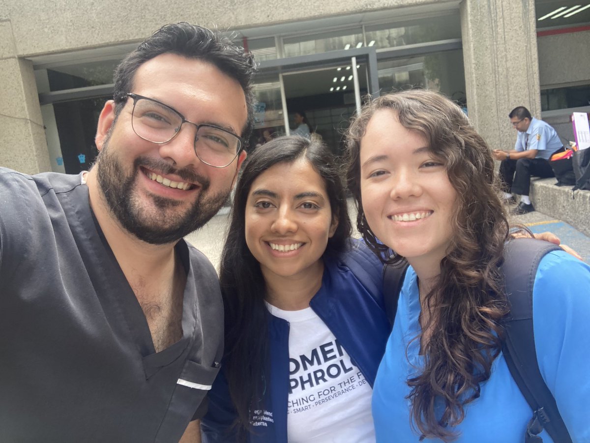 ArmidaIsrael's tweet image. Agradecido de volver a rotar en el Civil, ahora en inters y LRA, mucho aprendizaje y buenos amigos, además con los maestros @JonathanNefro @NefroBlackaller #nefrología #LRA