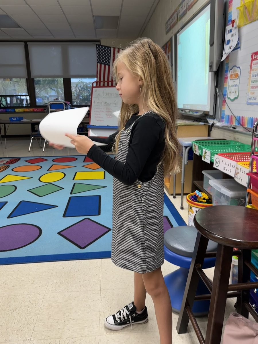 Ms_SLajam's tweet photo. Ss were so excited to share their “my favorite thing about fall…” pieces with the class today! #HubbardSchoolRocks #ShareOut https://t.co/tD3YQN0FVf