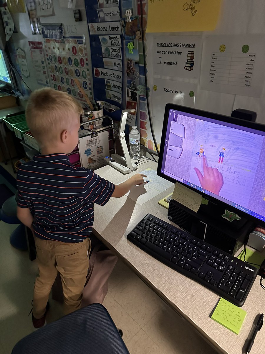 Ms_SLajam's tweet photo. Ss were so excited to share their “my favorite thing about fall…” pieces with the class today! #HubbardSchoolRocks #ShareOut https://t.co/tD3YQN0FVf